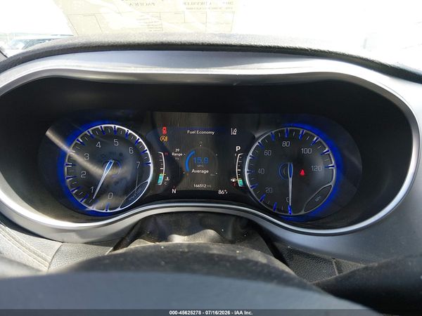 2019 CHRYSLER PACIFICA LIMITED — I7