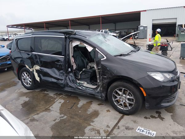 2020 CHRYSLER VOYAGER LXI