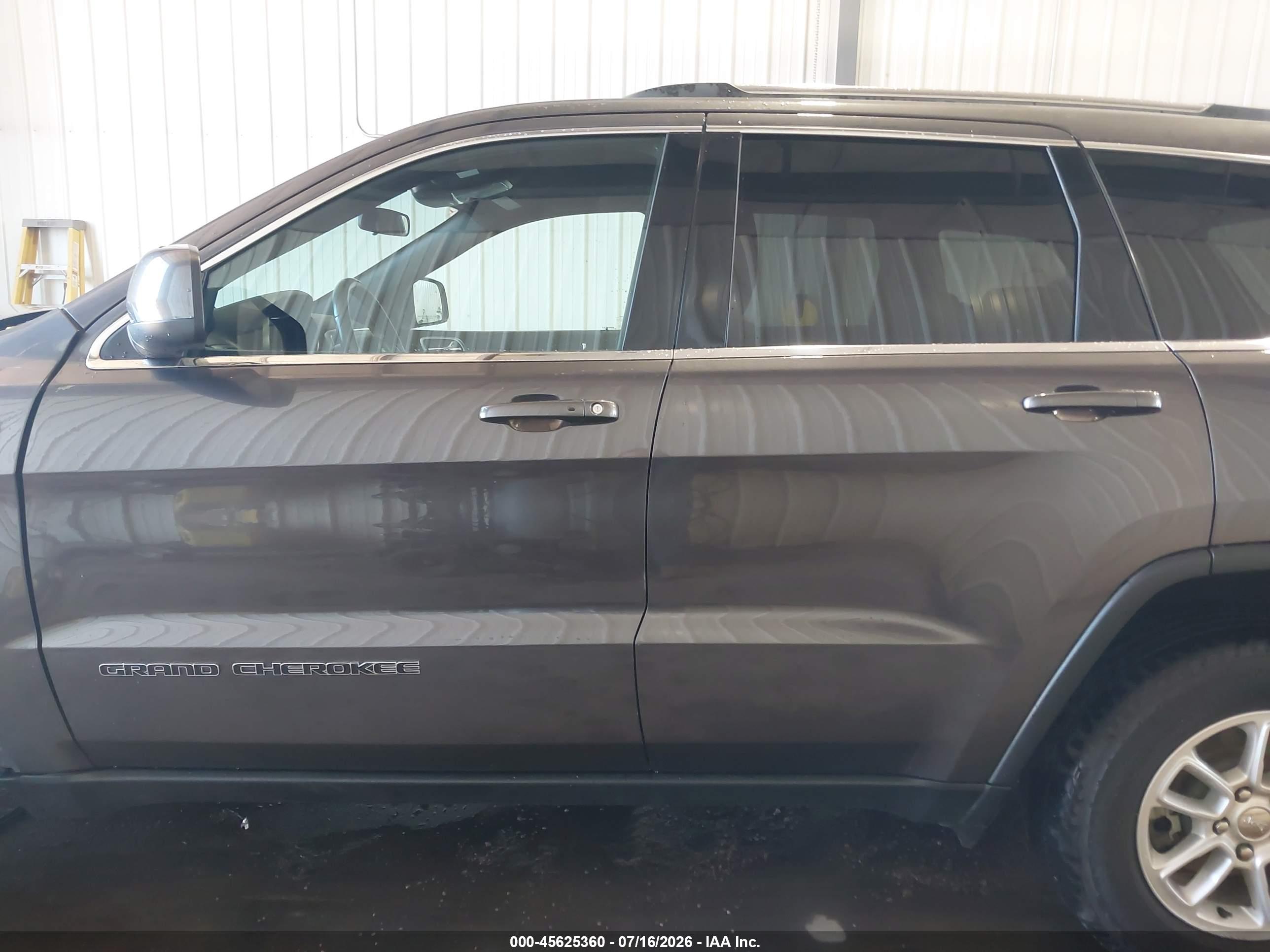 2019 JEEP GRAND CHEROKEE LAREDO E 4X4