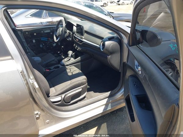 2022 KIA FORTE LXS
