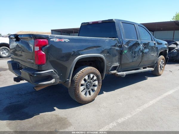 2023 CHEVROLET SILVERADO 2500HD 4WD  STANDARD BED CUSTOM — I4