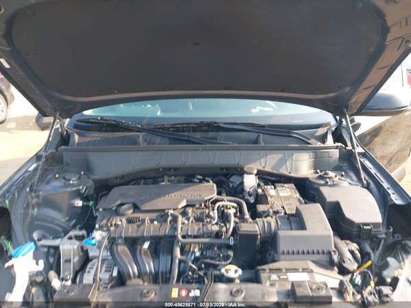 2025 HYUNDAI KONA SE