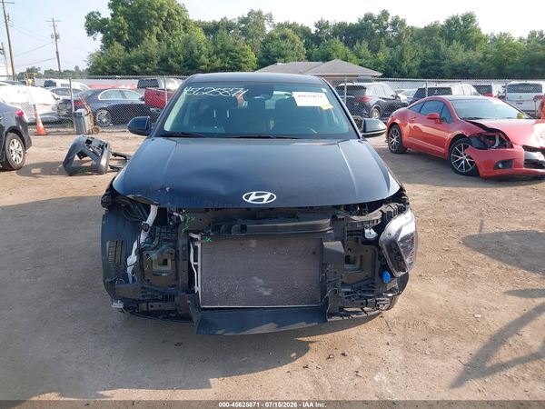 2025 HYUNDAI KONA SE