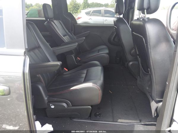 2018 DODGE GRAND CARAVAN GT — I8