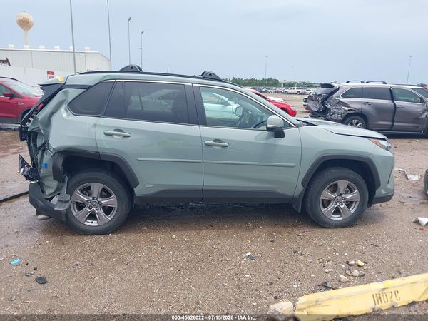 2022 TOYOTA RAV4 HYBRID XLE