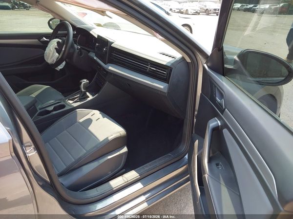 2025 VOLKSWAGEN JETTA 1.5T SE — I5