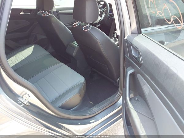 2025 VOLKSWAGEN JETTA 1.5T SE — I8