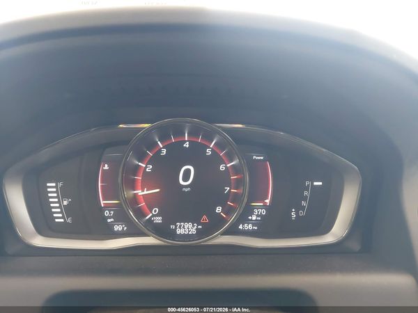 2017 VOLVO XC60 T6 DYNAMIC