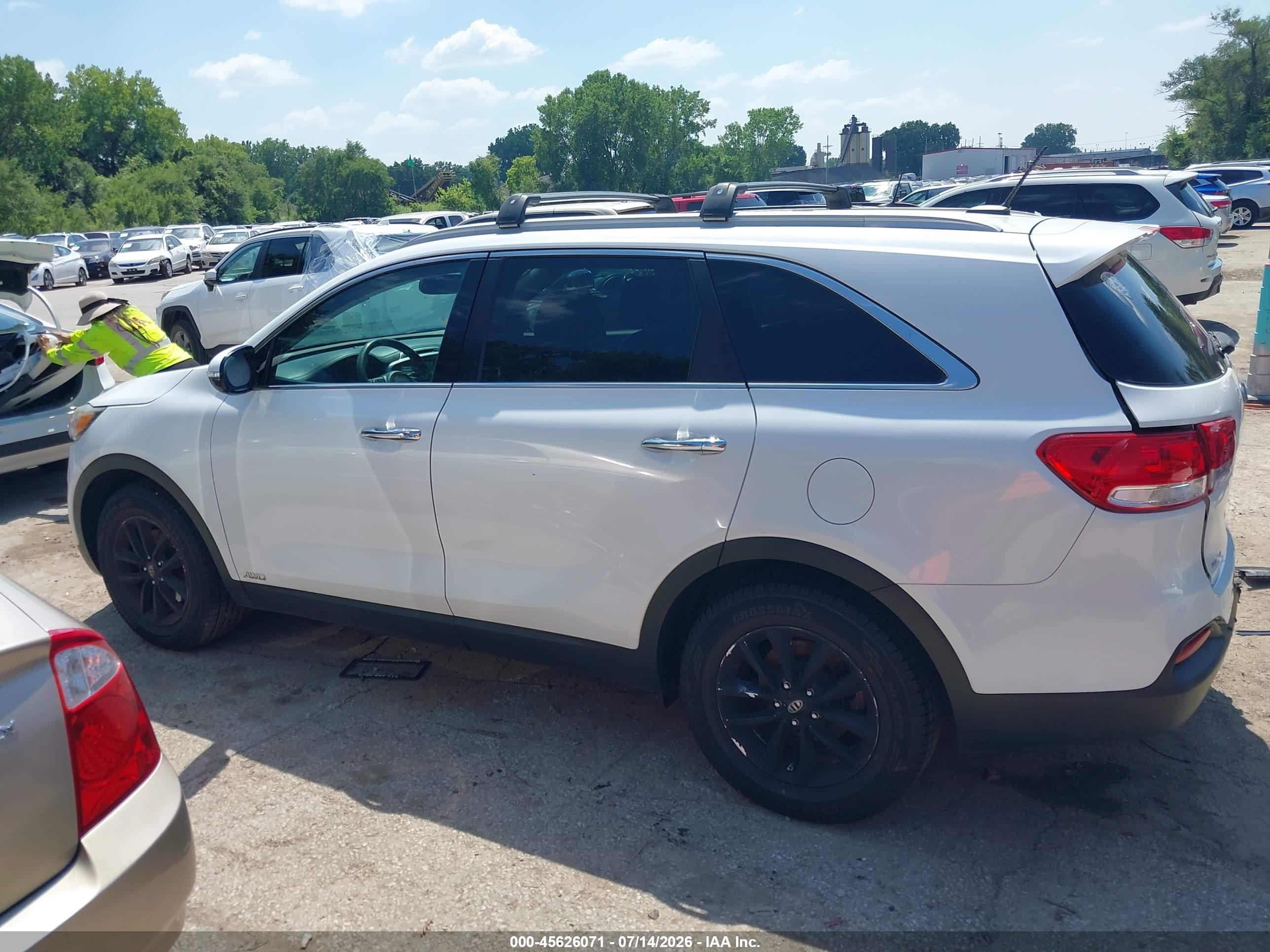 2016 KIA SORENTO 2.4L LX