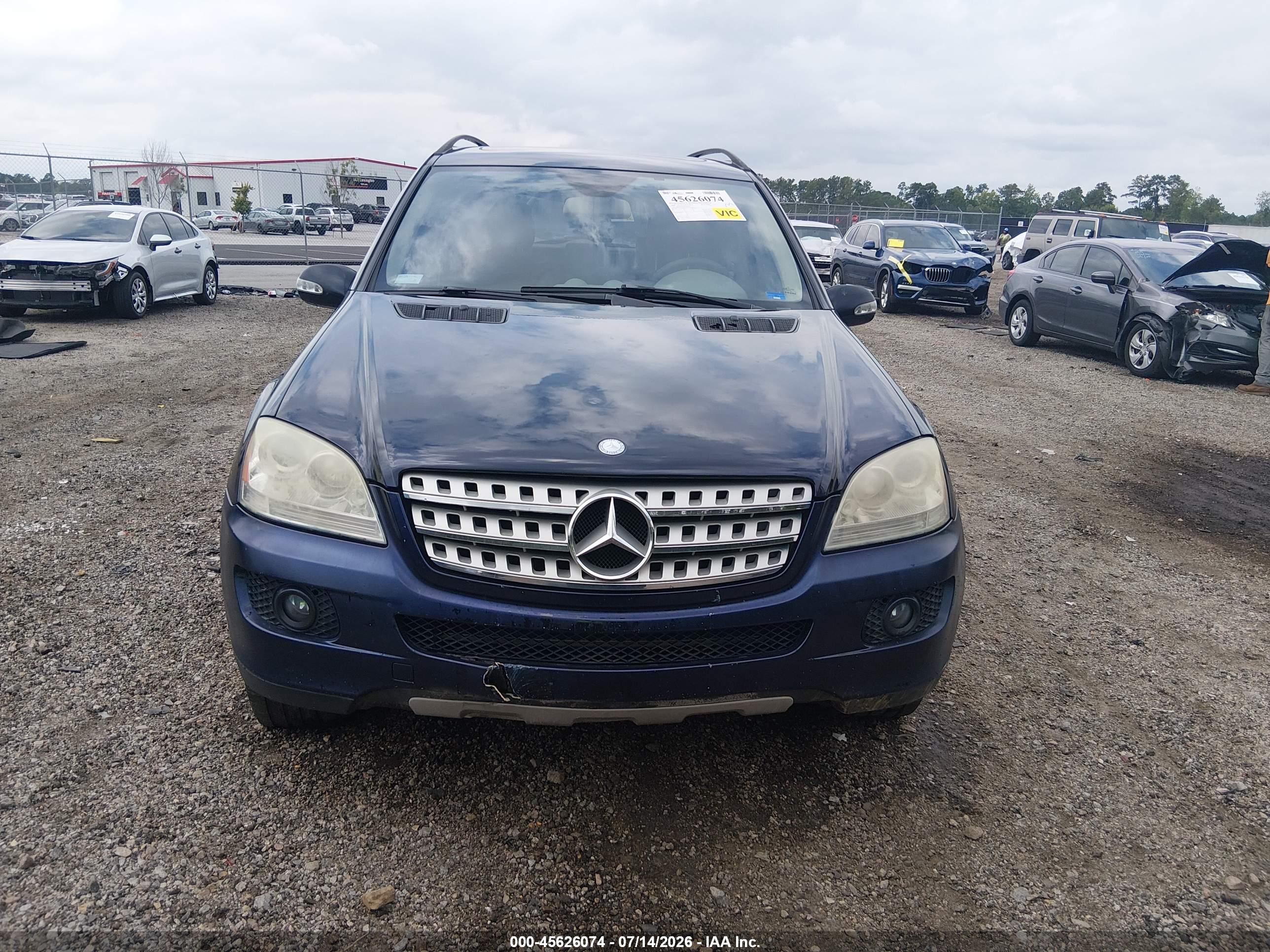 2008 MERCEDES-BENZ M-CLASS ML550 4 MATIC