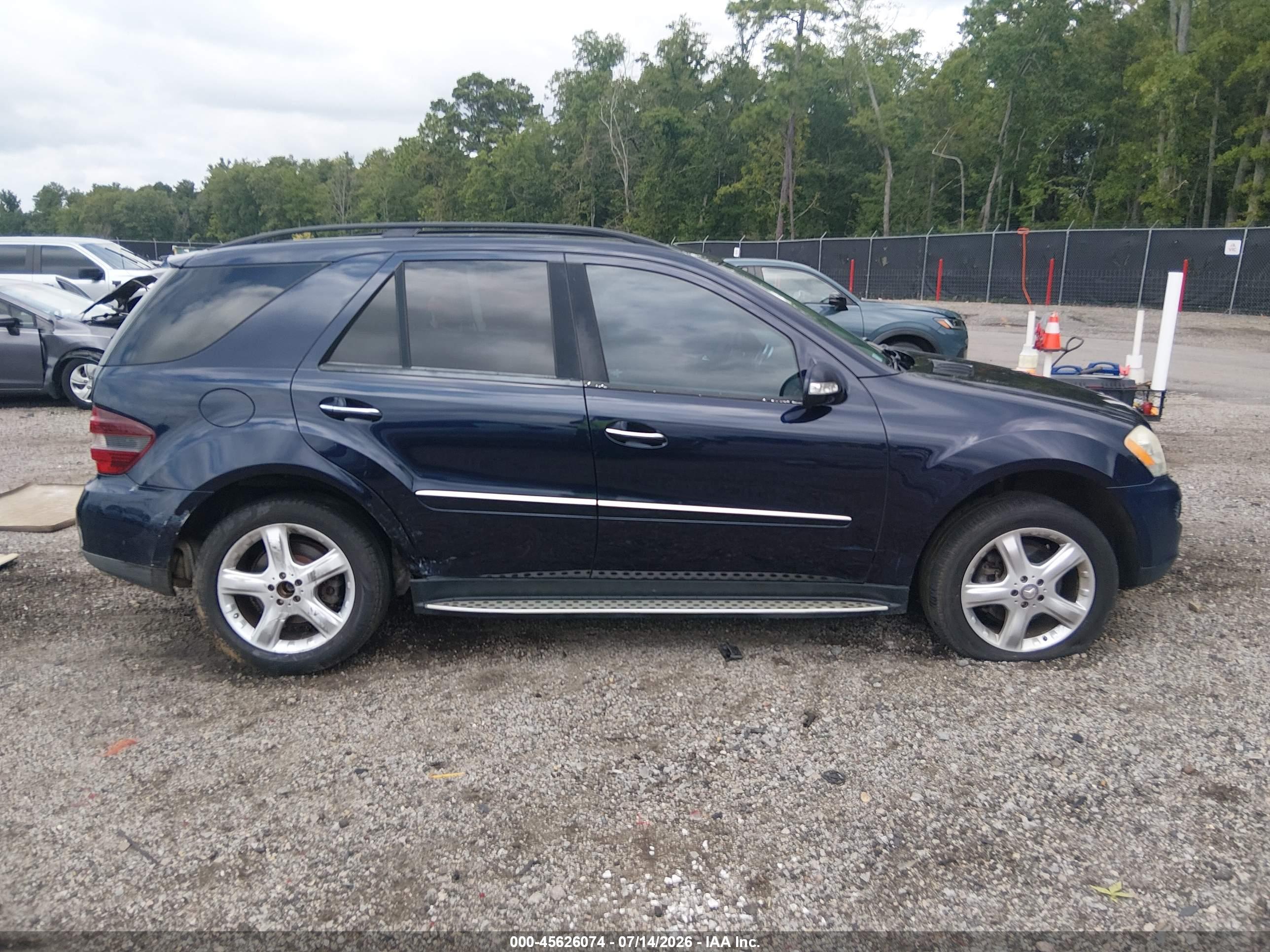 2008 MERCEDES-BENZ M-CLASS ML550 4 MATIC