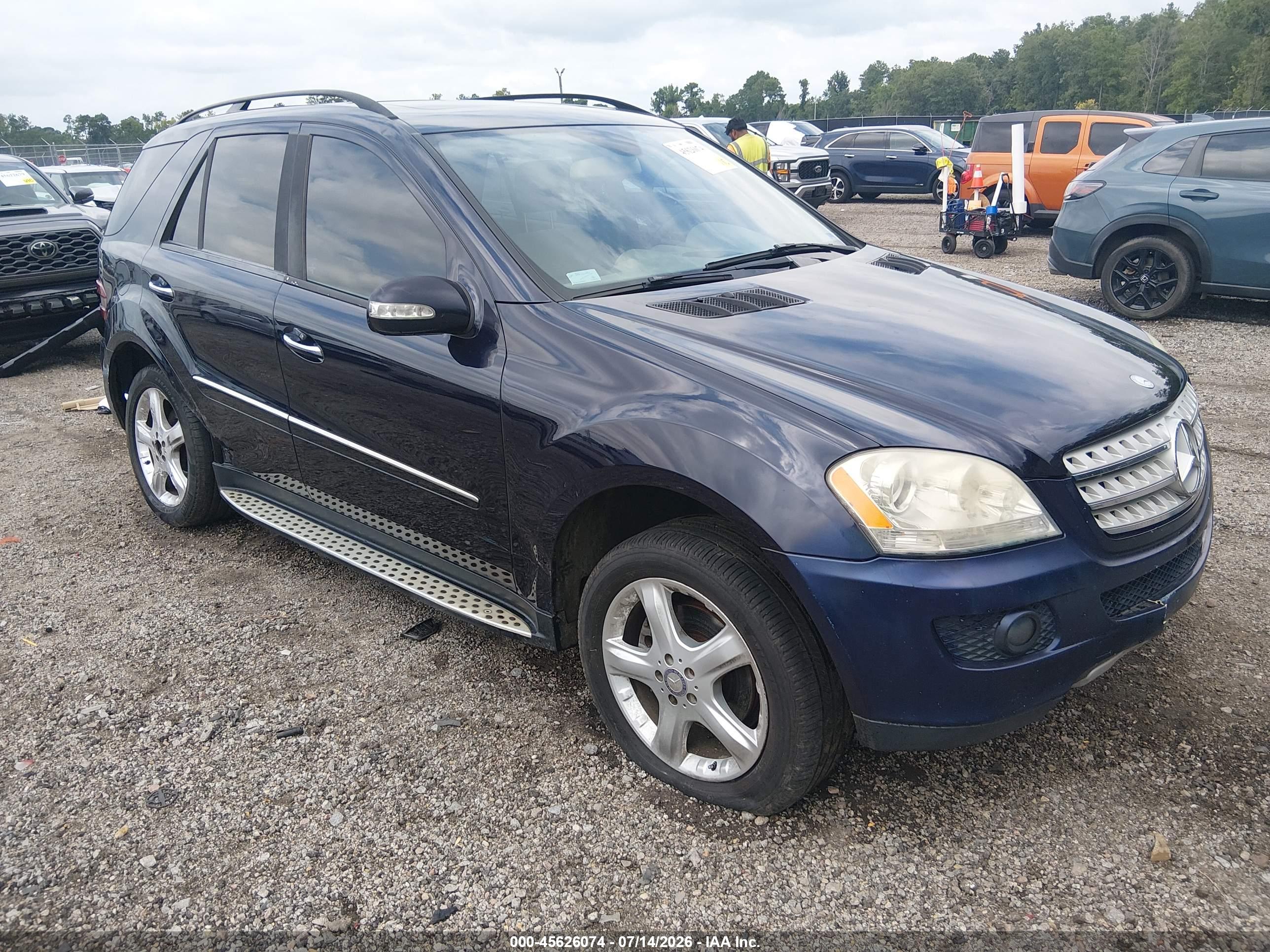 2008 MERCEDES-BENZ M-CLASS ML550 4 MATIC