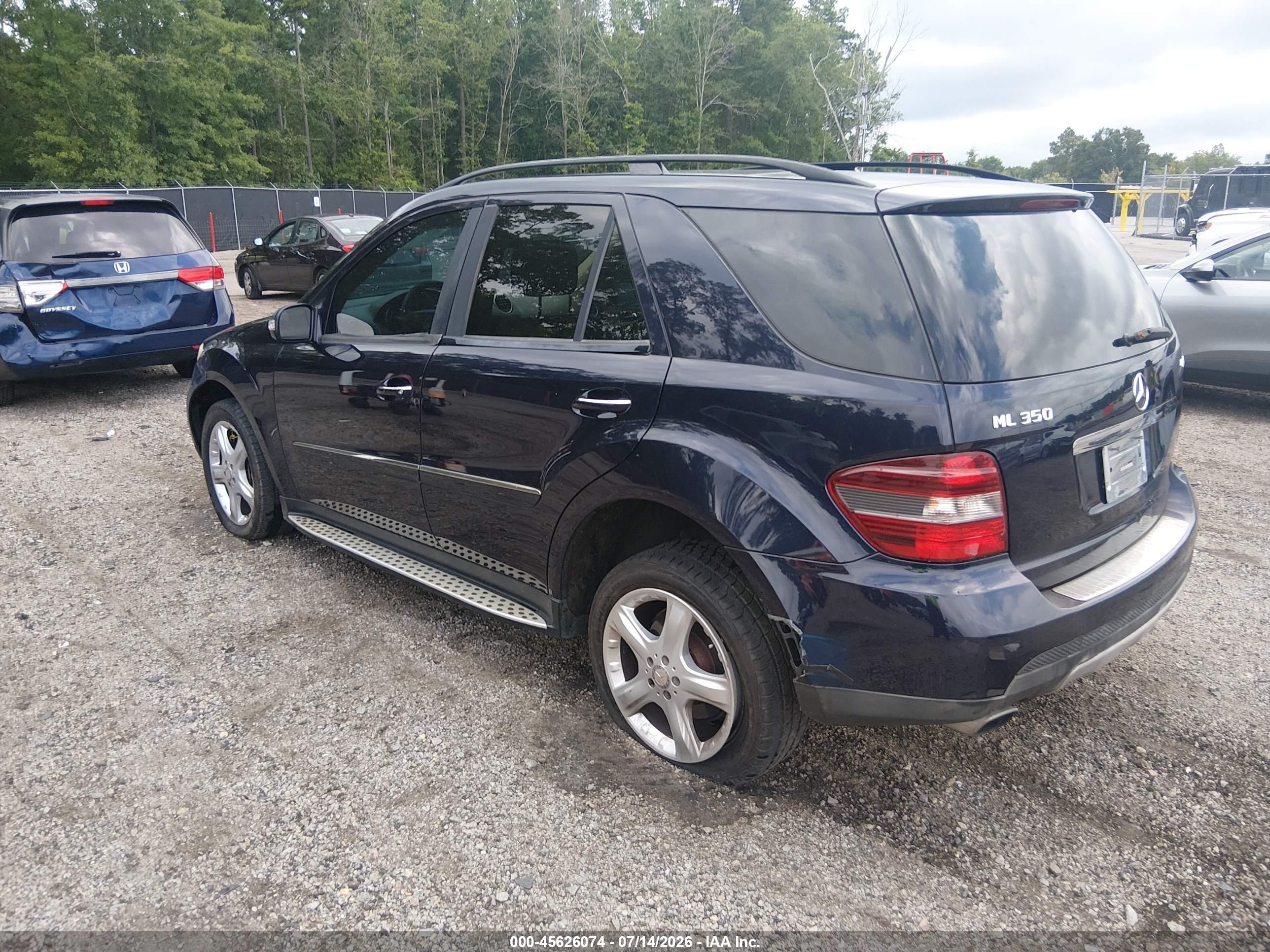2008 MERCEDES-BENZ M-CLASS ML550 4 MATIC
