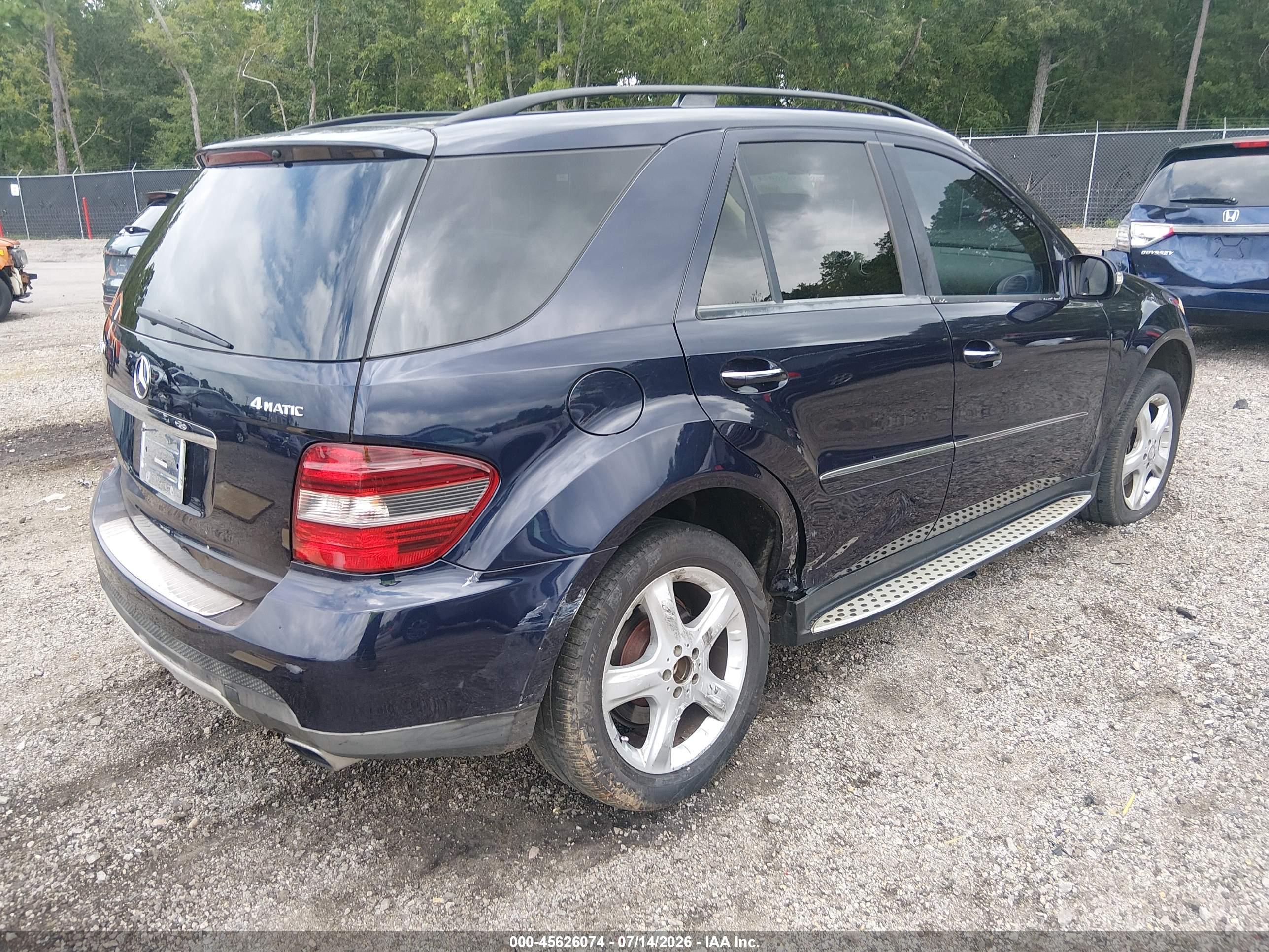 2008 MERCEDES-BENZ M-CLASS ML550 4 MATIC