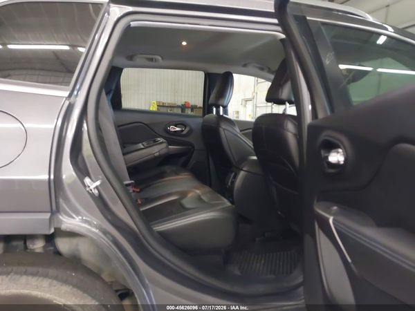 2019 JEEP CHEROKEE LATITUDE PLUS 4X4