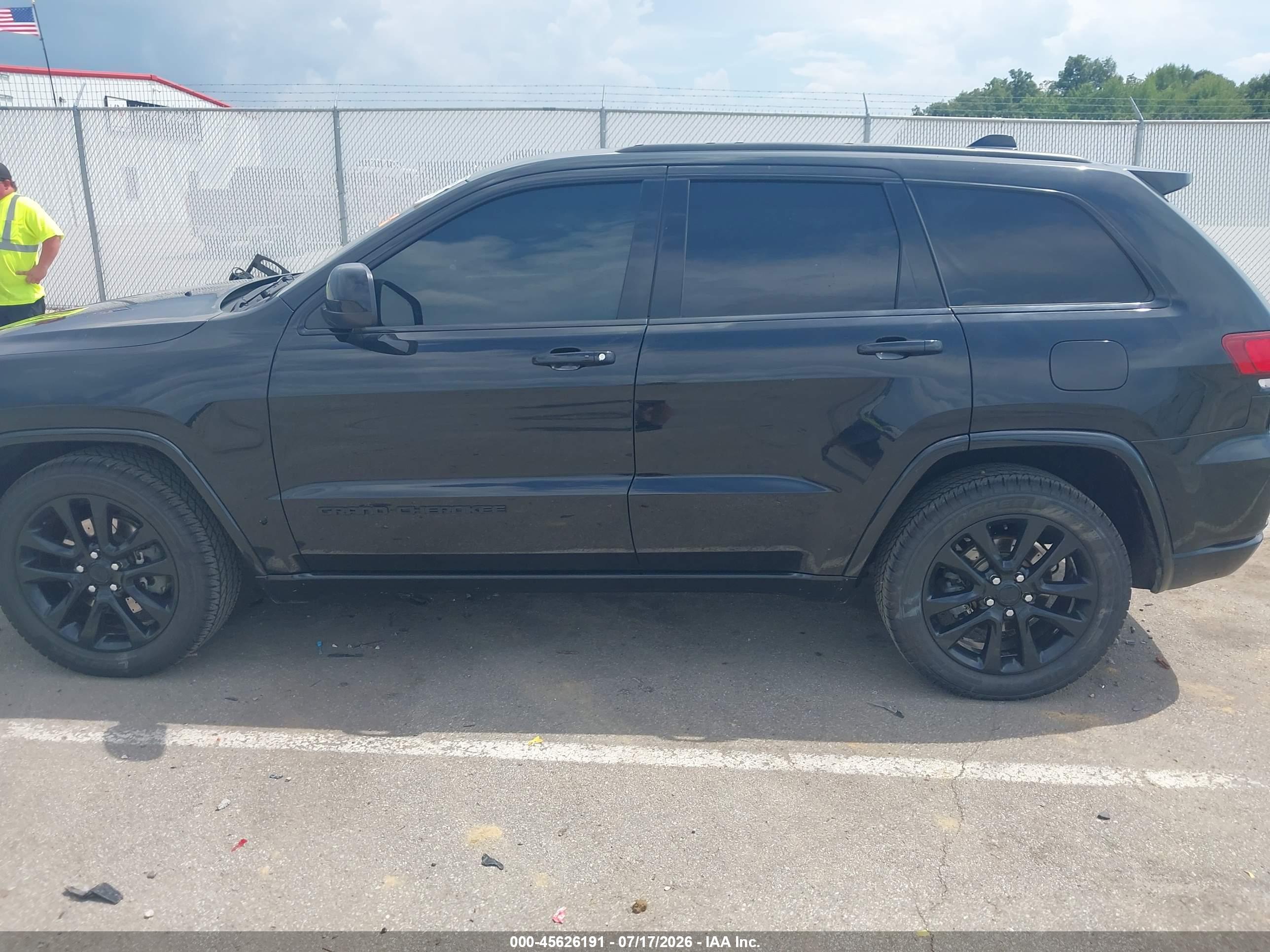 2021 JEEP GRAND CHEROKEE LAREDO X 4X2
