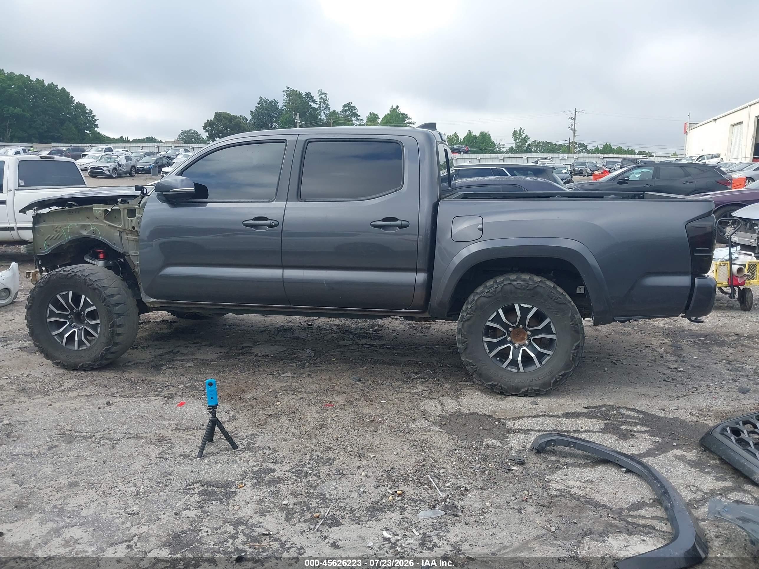 2020 TOYOTA TACOMA TRD SPORT