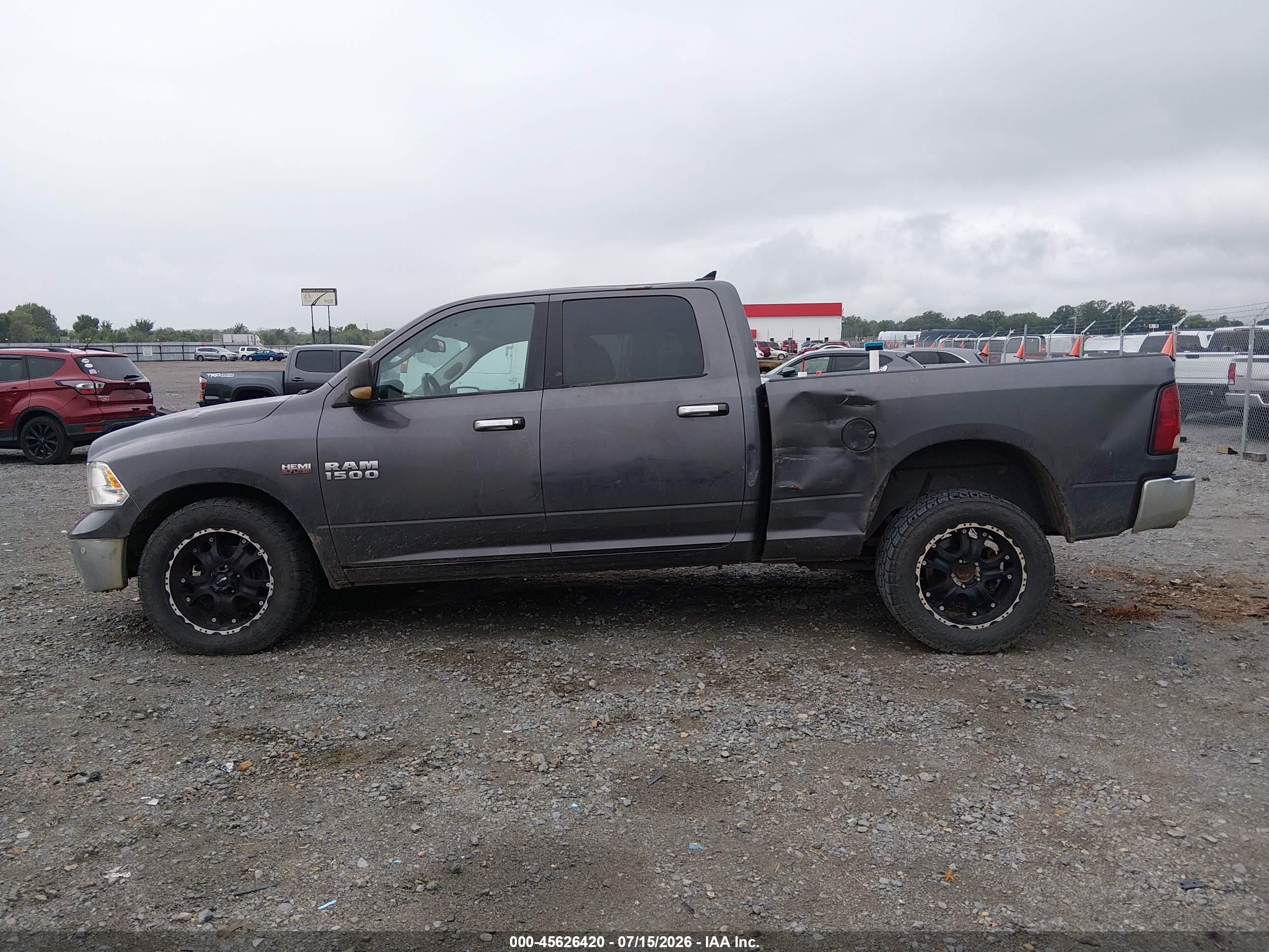2017 RAM 1500 BIG HORN  4X4 6'4 BOX