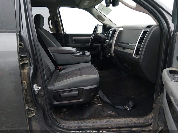 2017 RAM 1500 BIG HORN  4X4 6'4 BOX