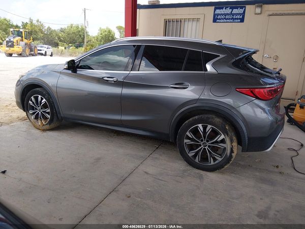 2018 INFINITI QX30 LUXURY