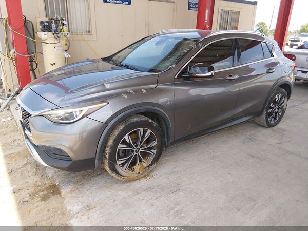 2018 INFINITI QX30 LUXURY
