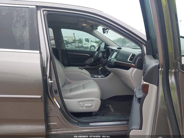2016 TOYOTA HIGHLANDER LIMITED PLATINUM V6