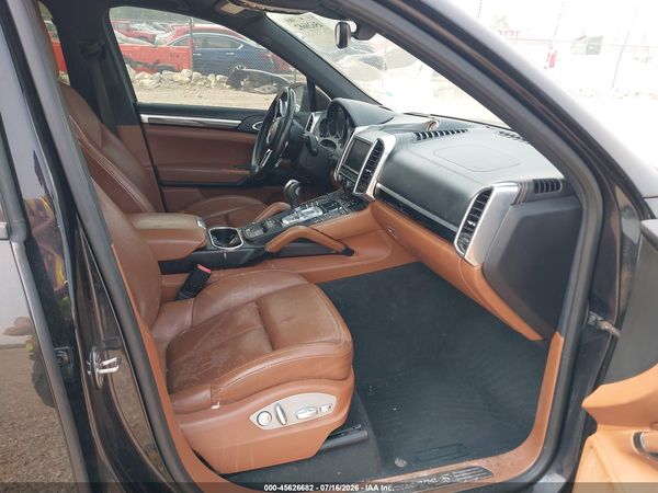 2016 PORSCHE CAYENNE S