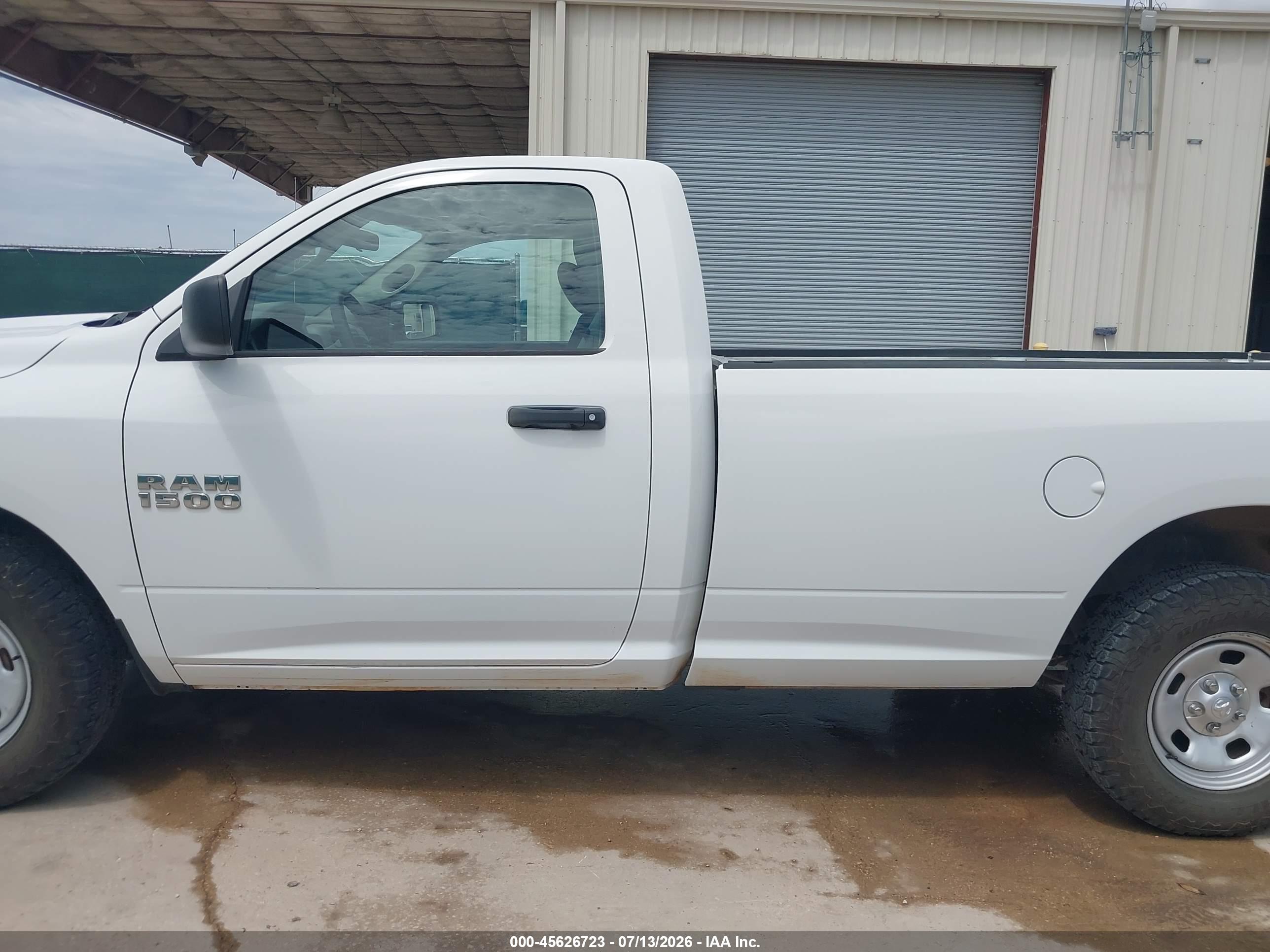 2017 RAM 1500 TRADESMAN  4X4 8' BOX