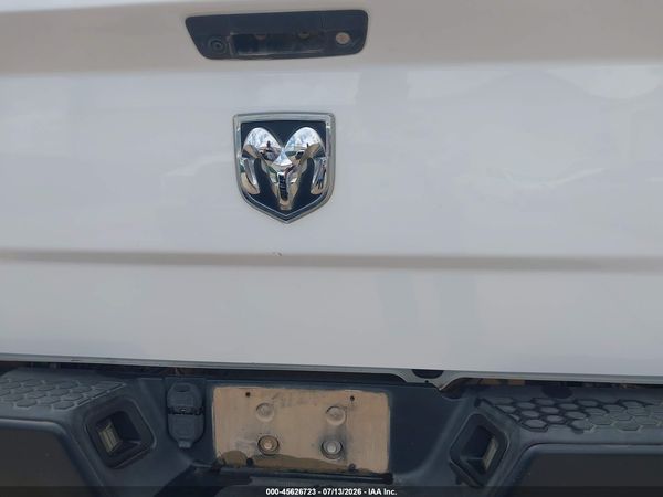 2017 RAM 1500 TRADESMAN  4X4 8' BOX
