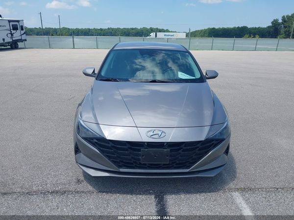 2023 HYUNDAI ELANTRA SE