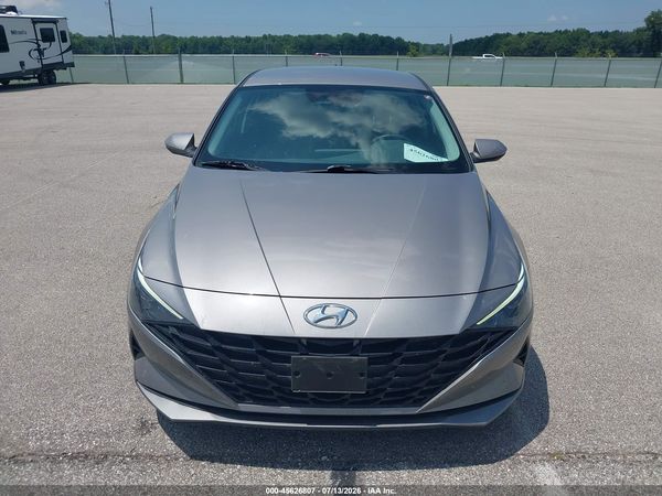 2023 HYUNDAI ELANTRA SE