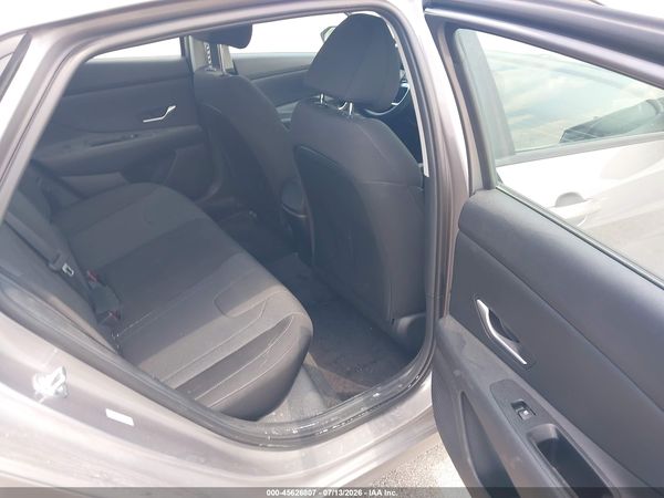 2023 HYUNDAI ELANTRA SE
