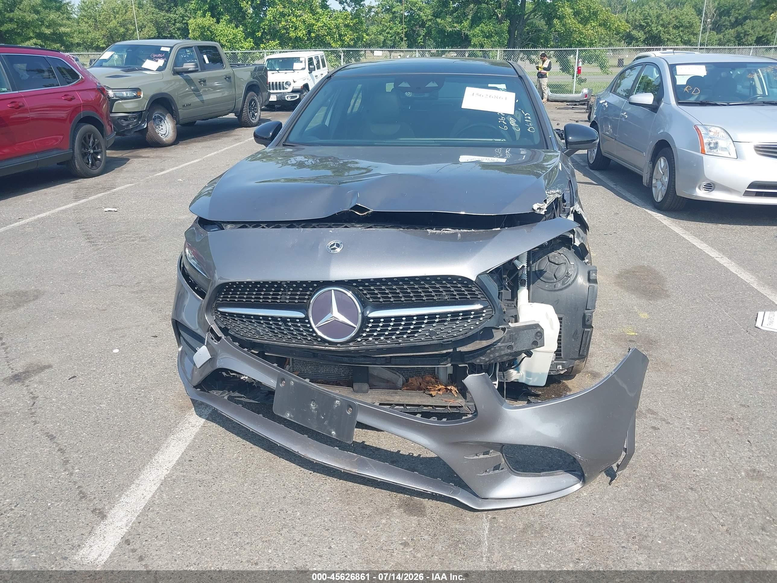 2019 MERCEDES-BENZ A 220 4MATIC