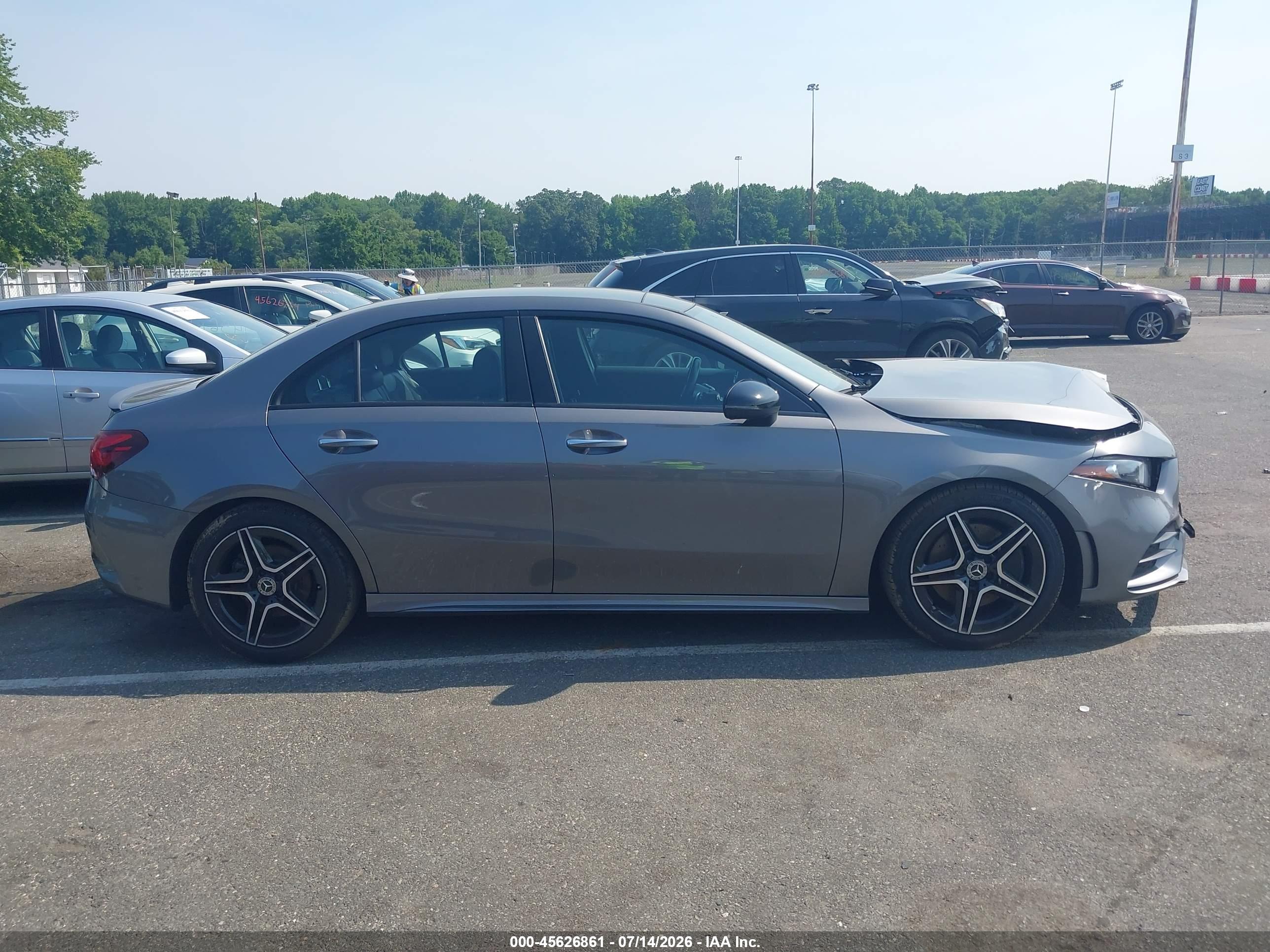 2019 MERCEDES-BENZ A 220 4MATIC