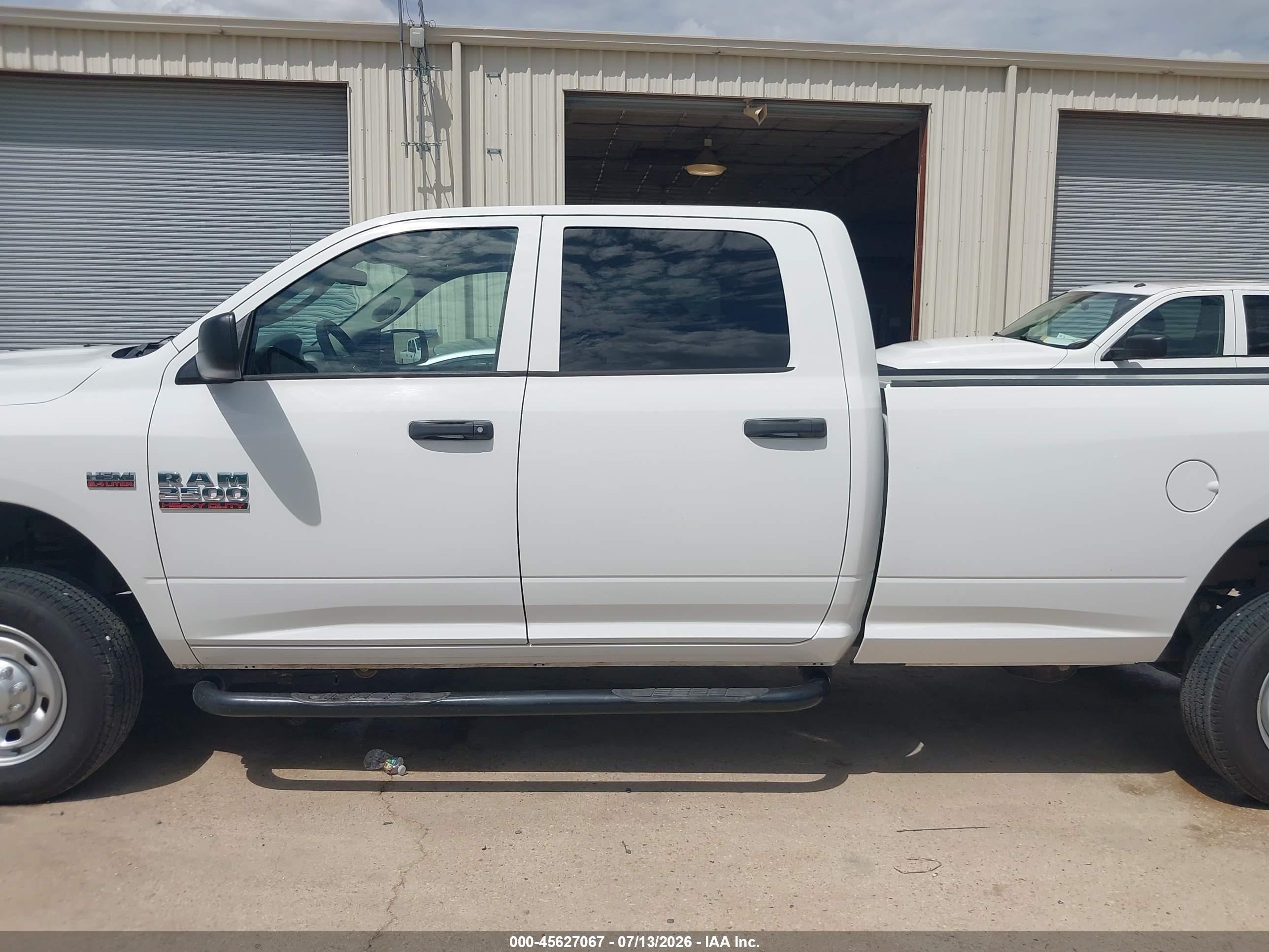 2017 RAM 2500 TRADESMAN  4X4 8' BOX