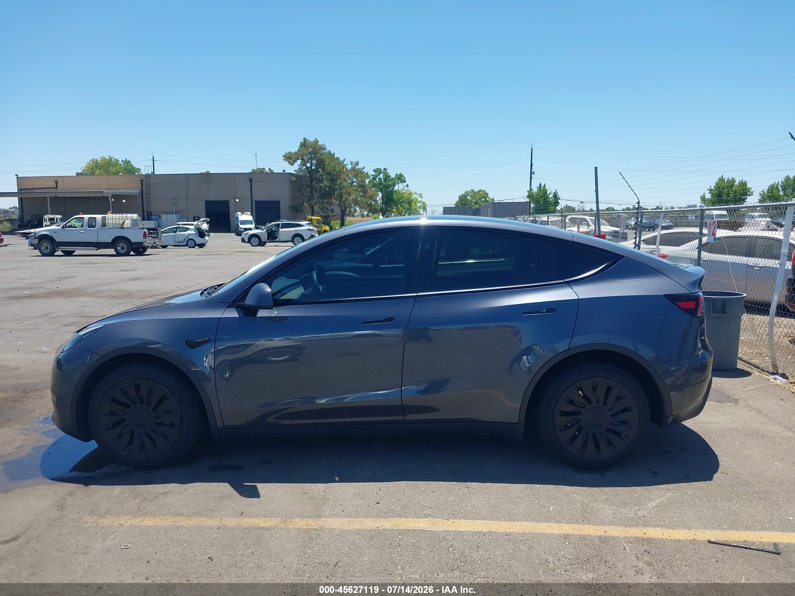 2023 TESLA MODEL Y