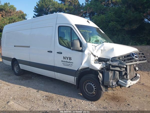 2025 MERCEDES-BENZ SPRINTER 3500