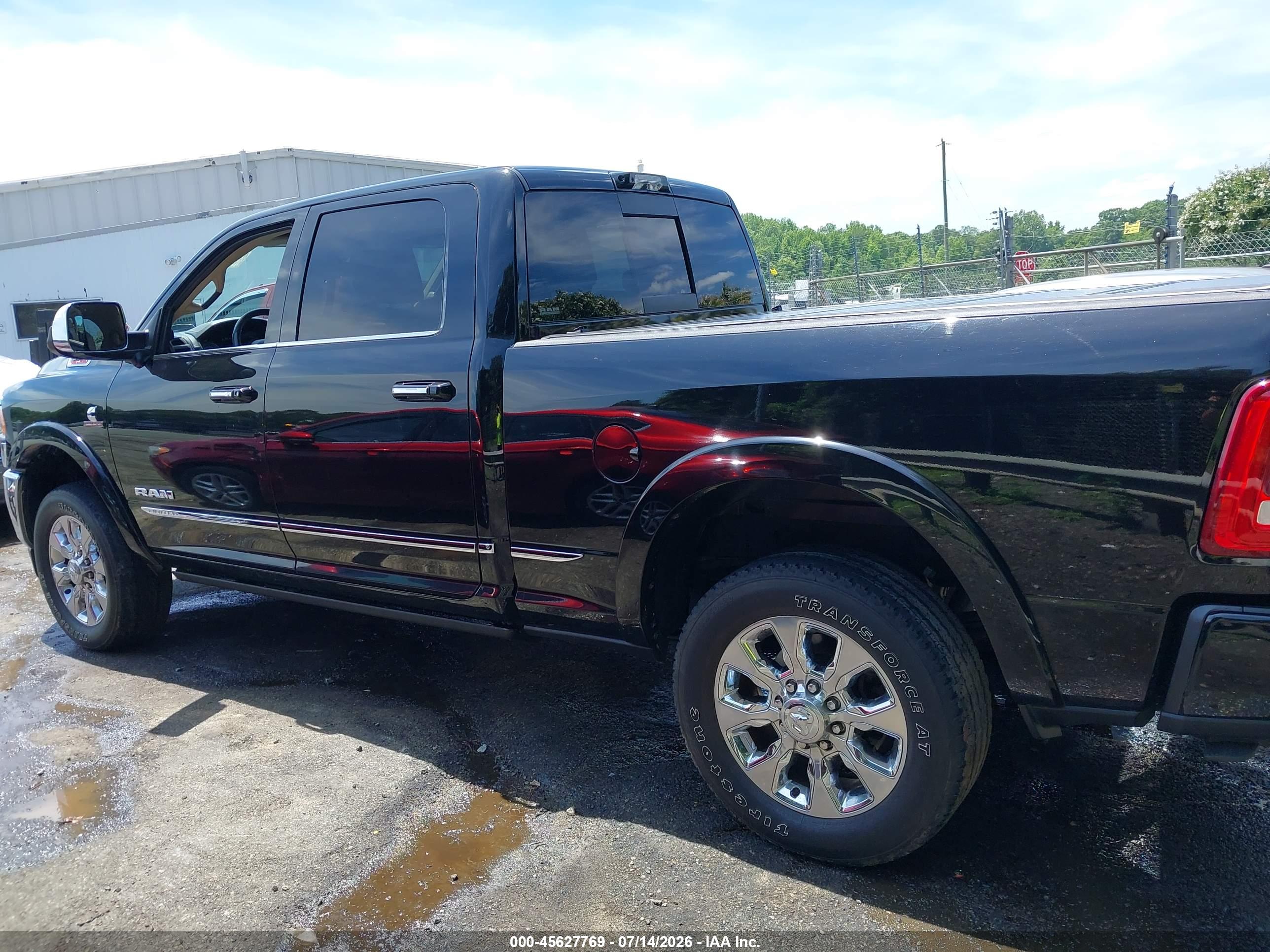 2022 RAM 3500 LIMITED  4X4 6'4 BOX