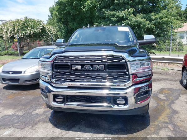 2022 RAM 3500 LIMITED  4X4 6'4 BOX