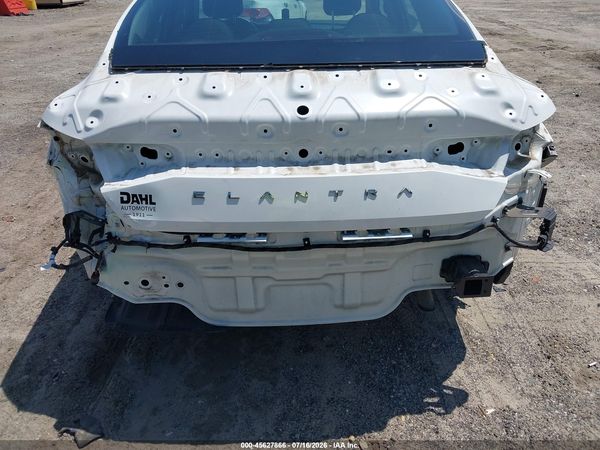 2022 HYUNDAI ELANTRA SEL