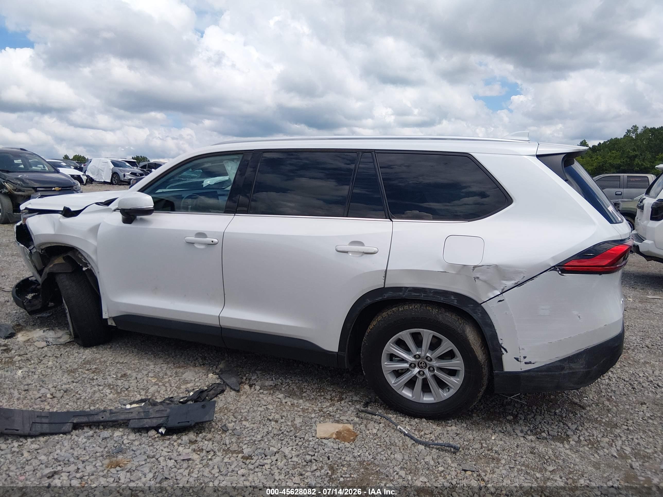 2024 TOYOTA GRAND HIGHLANDER XLE