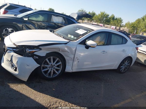 2017 MAZDA MAZDA3
