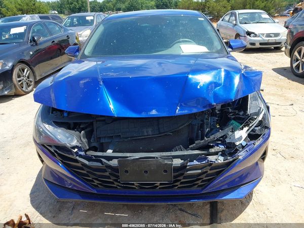 2023 HYUNDAI ELANTRA SE