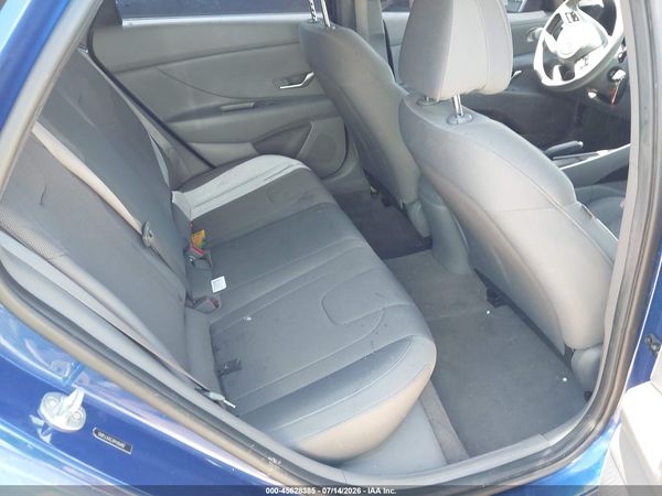 2023 HYUNDAI ELANTRA SE