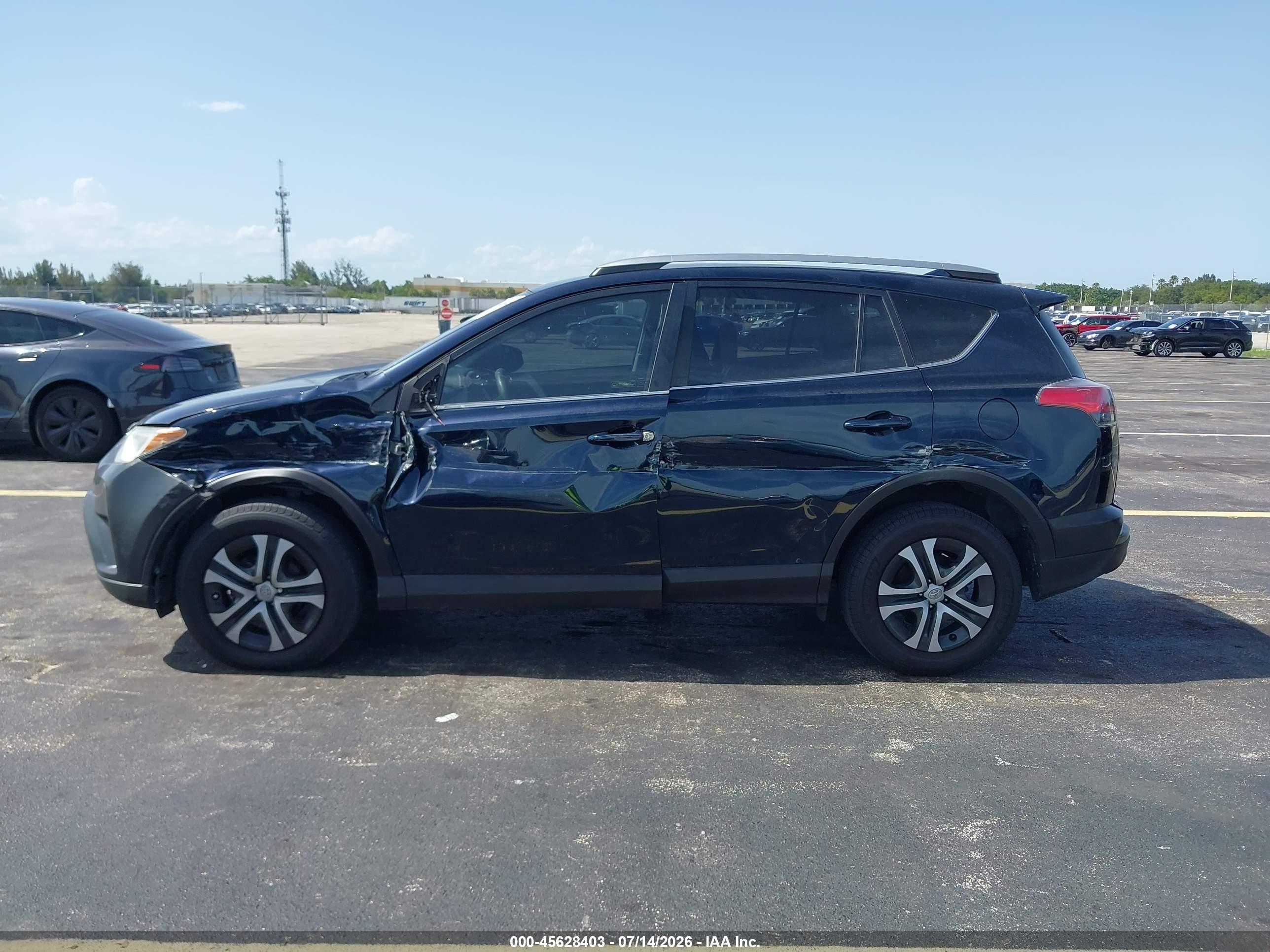 2018 TOYOTA RAV4 LE
