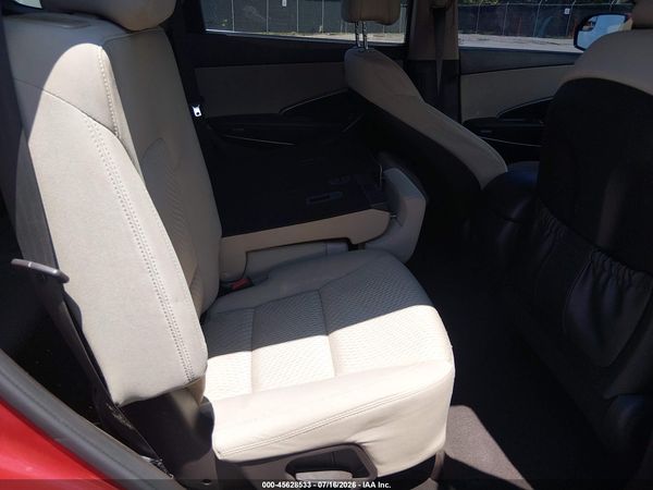 2017 HYUNDAI SANTA FE SE