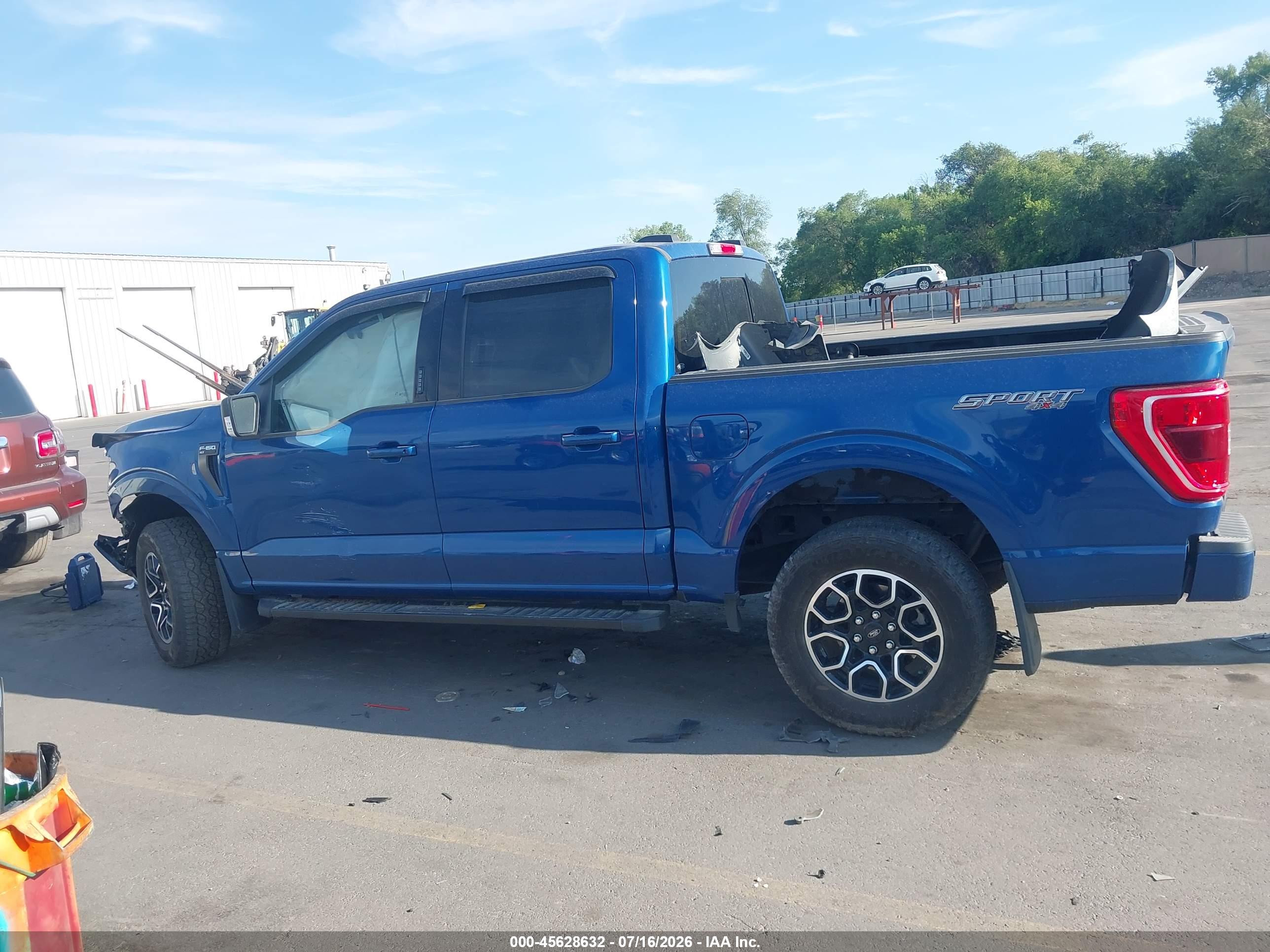 2023 FORD F-150 XLT