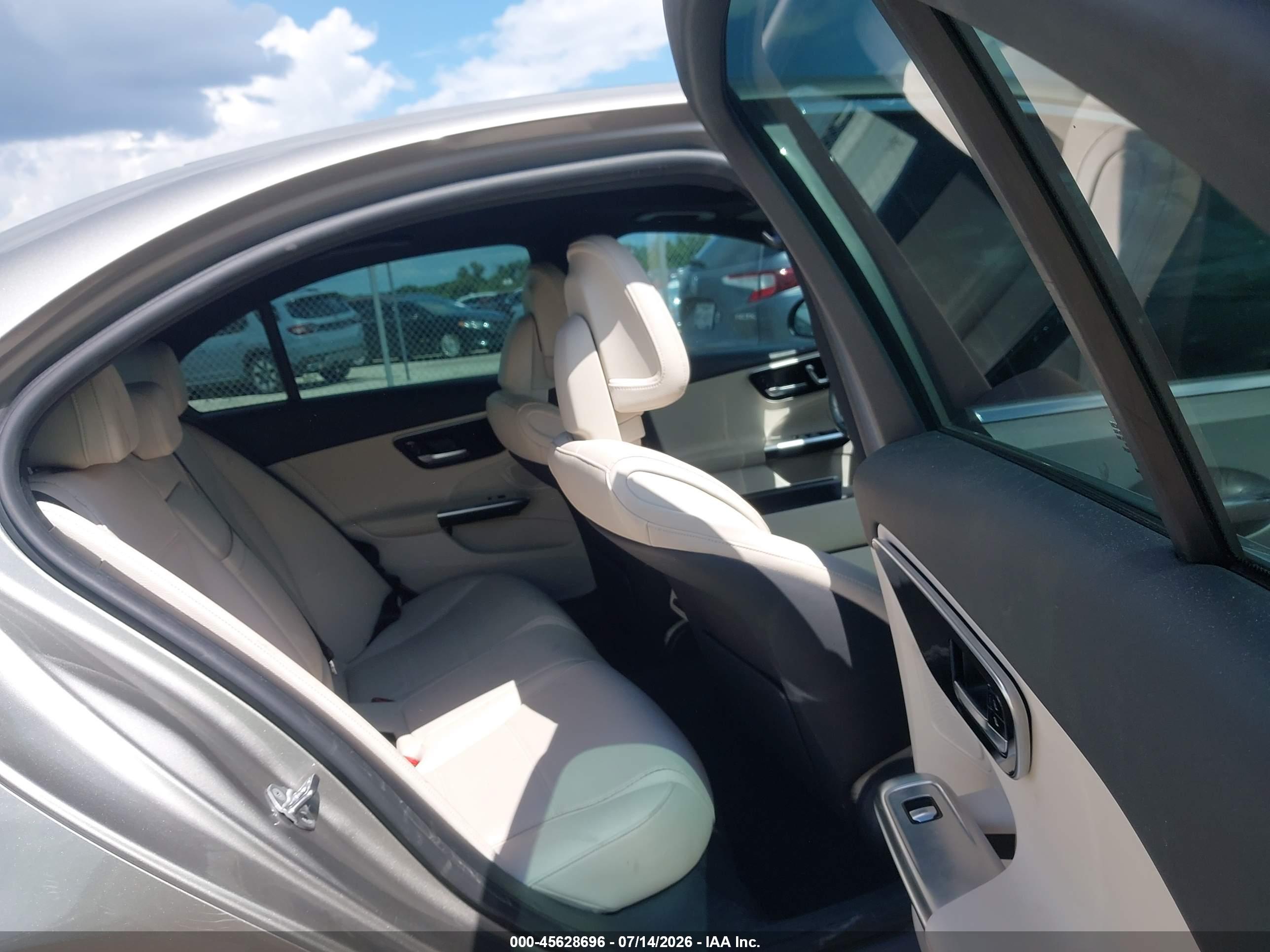 2022 MERCEDES-BENZ C 300 SEDAN