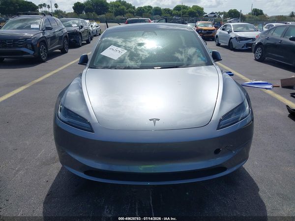2026 TESLA MODEL 3