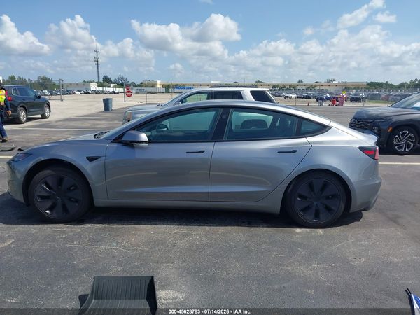 2026 TESLA MODEL 3